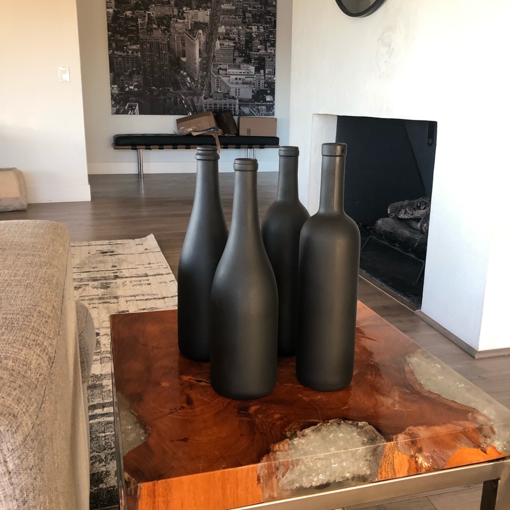 BMZ DESIGN • 4 matte black wine bottle vases